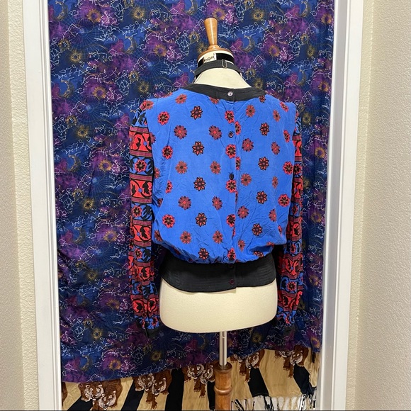 🌈 Lovely Vintage flower art blouse - Picture 7 of 11